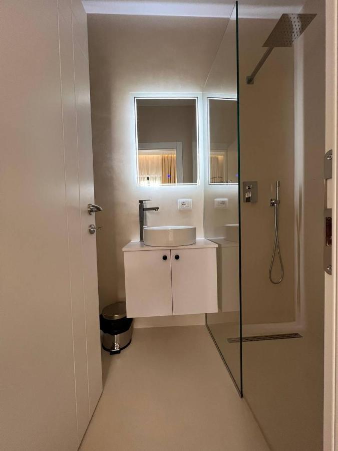 Mare Rooms Vlore Kanine Exterior photo